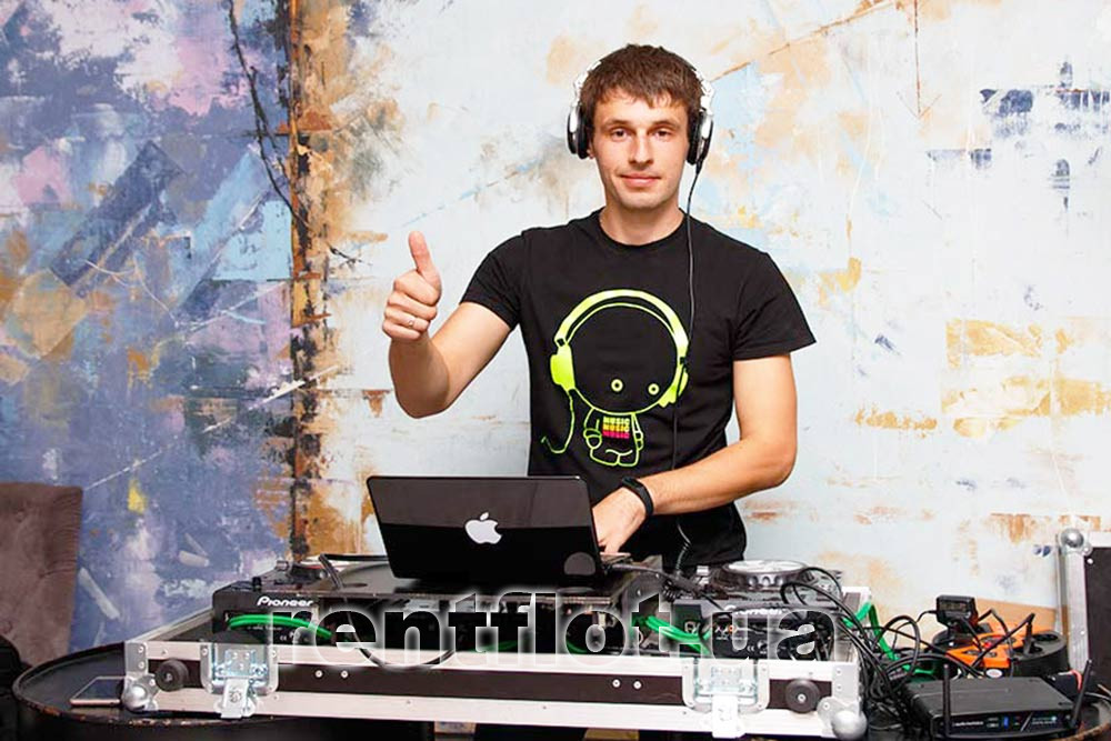 Увеличить фото вечеринки на теплоходе с диджеем Вечеринка на теплоходе с диджеем