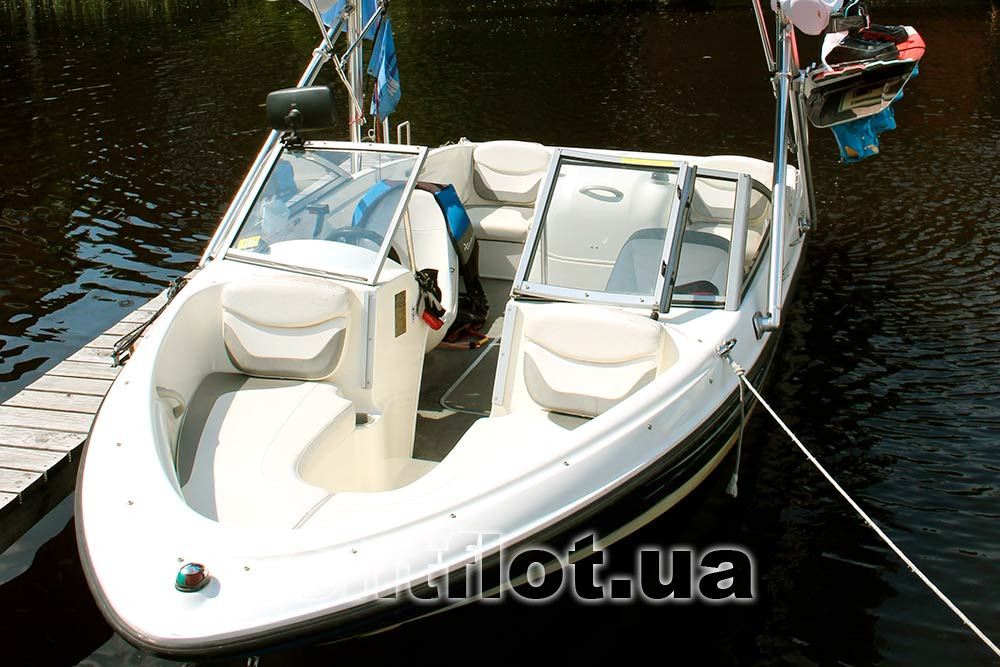 Enlarge photo of a boat for wake on the Dnieper Wake boat on the Dnieper
