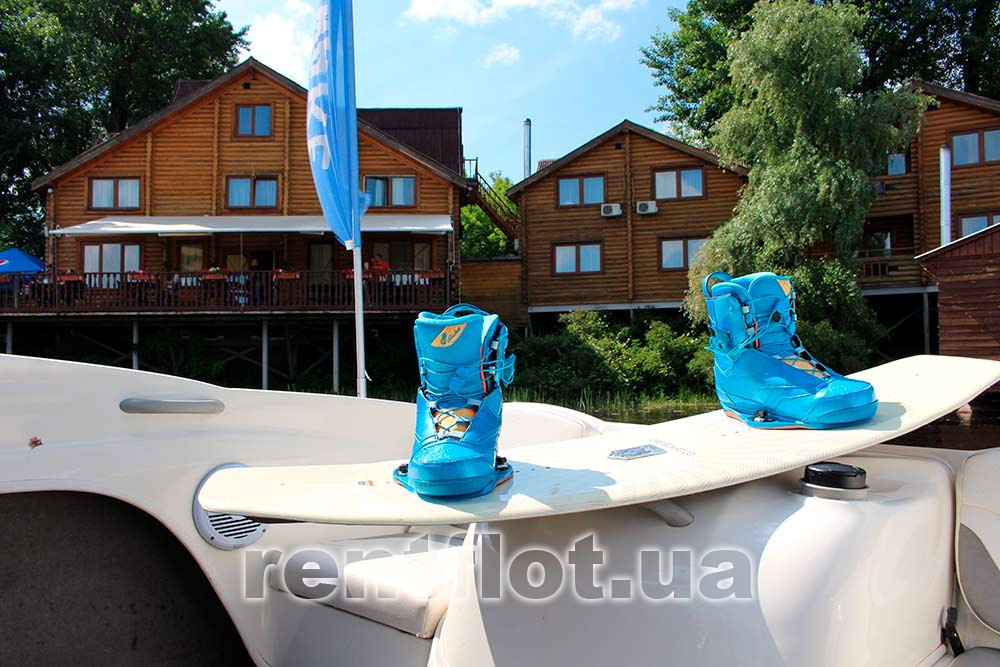 Enlarge photo of monoski on Urban Wijk Monoski on Urban Wijk