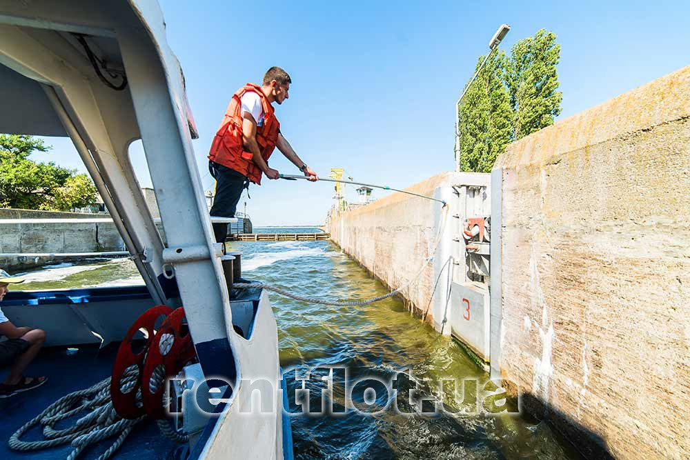 Увеличить фото прохождения шлюза, работа матроса Прохождение шлюза, работа матроса