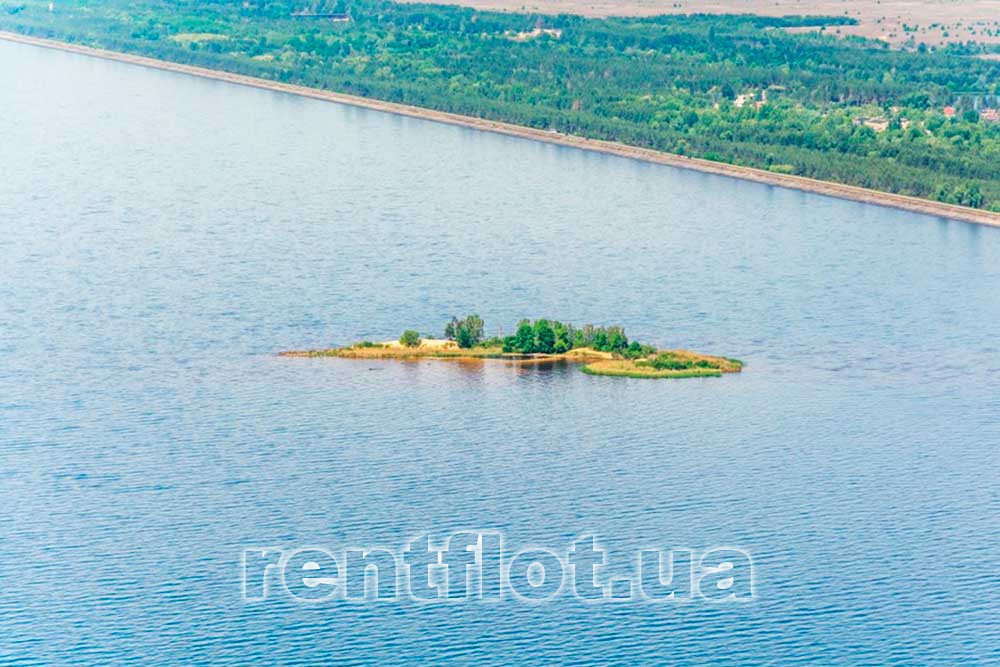 Enlarge photo of the bald island on the Kiev reservoir Bald Island on the Kiev reservoir