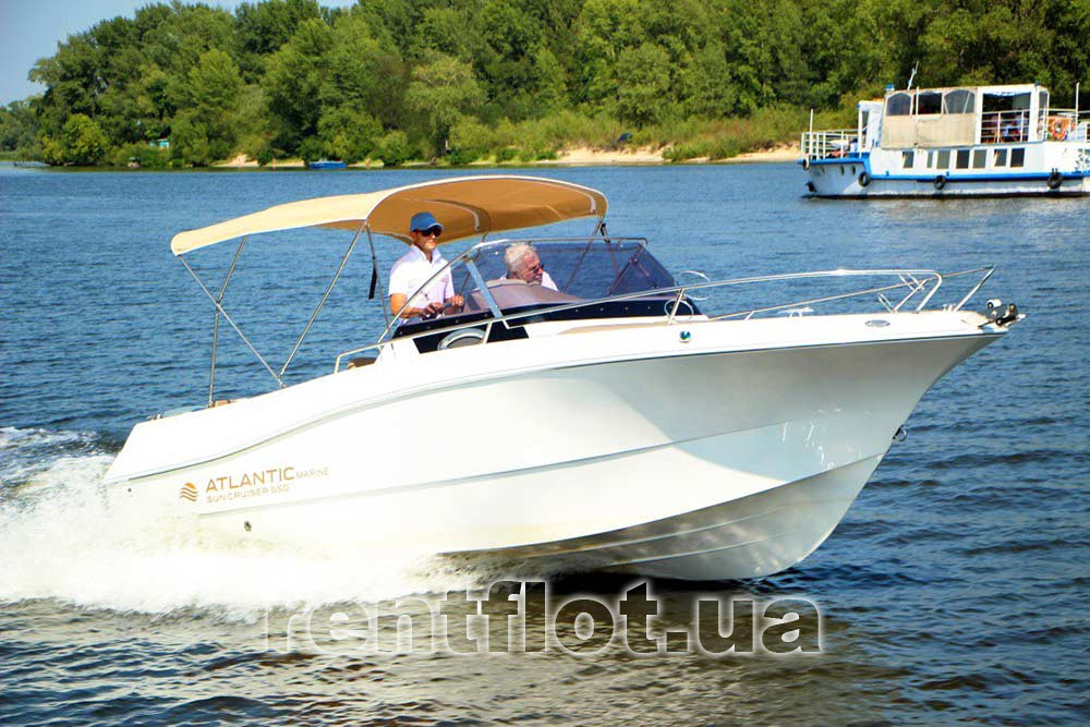 Збільшити фото катера Атлантик-650 на повному ходу Катер Атлантик-650 на повному ходу