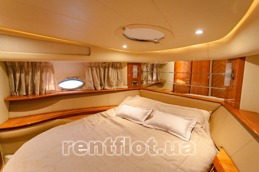 Збільшити фото освітлення в каюті double на моторній яхті Азимут-46 Lighting in the double cabin on motor yacht Azimut-46