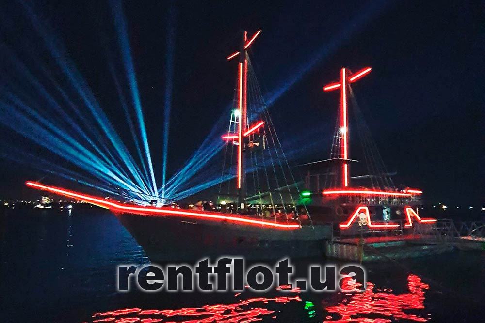 Enlarge photo of night illumination on the brigantine Corsair Night illumination on the brigantine Corsair