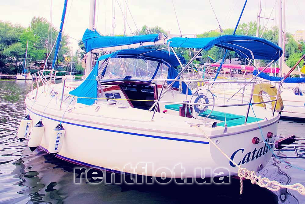 Enlarge photo of the port side of sailing yacht Catalina Port side of sailing yacht Catalina