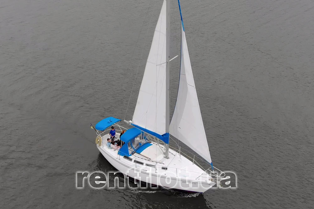 Enlarge photo of sailing yacht Catalina top view Sailing yacht Catalina top view