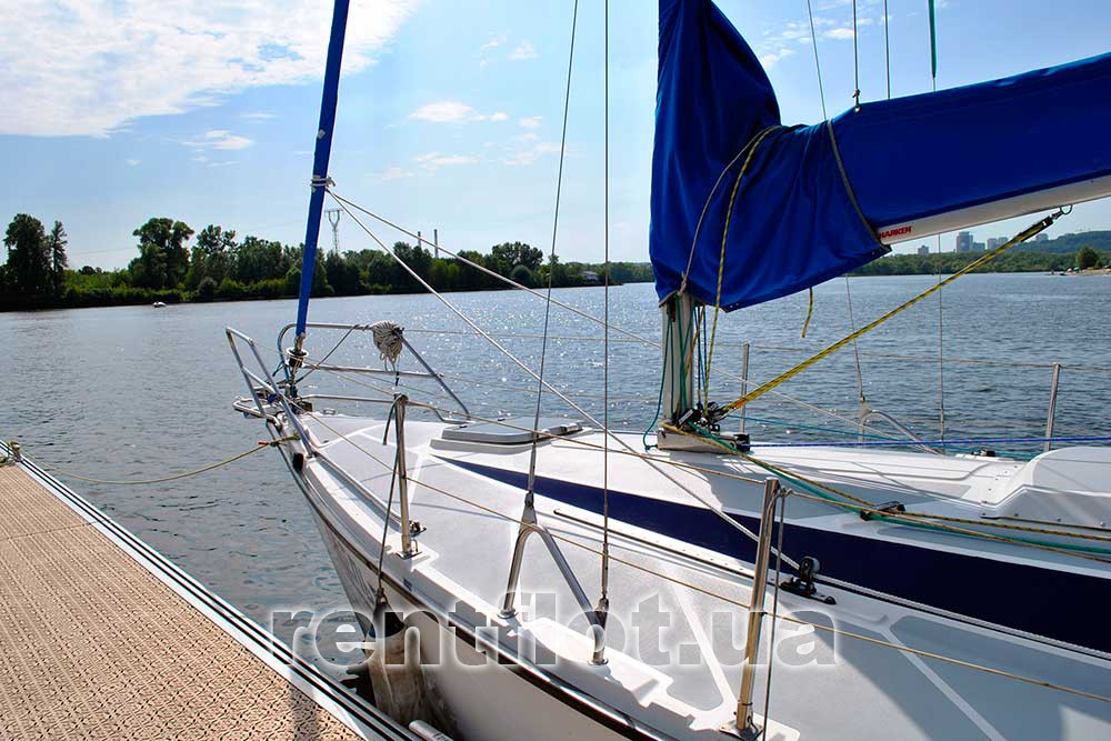 Enlarge photo of the bow of sailing yacht Delta The bow of the sailing yacht Delta