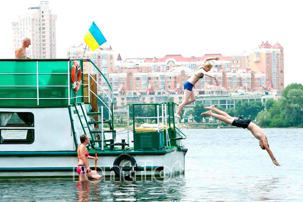 Збільшити фото відпочинку на теплоході Діана Відпочинок на теплоході Діана