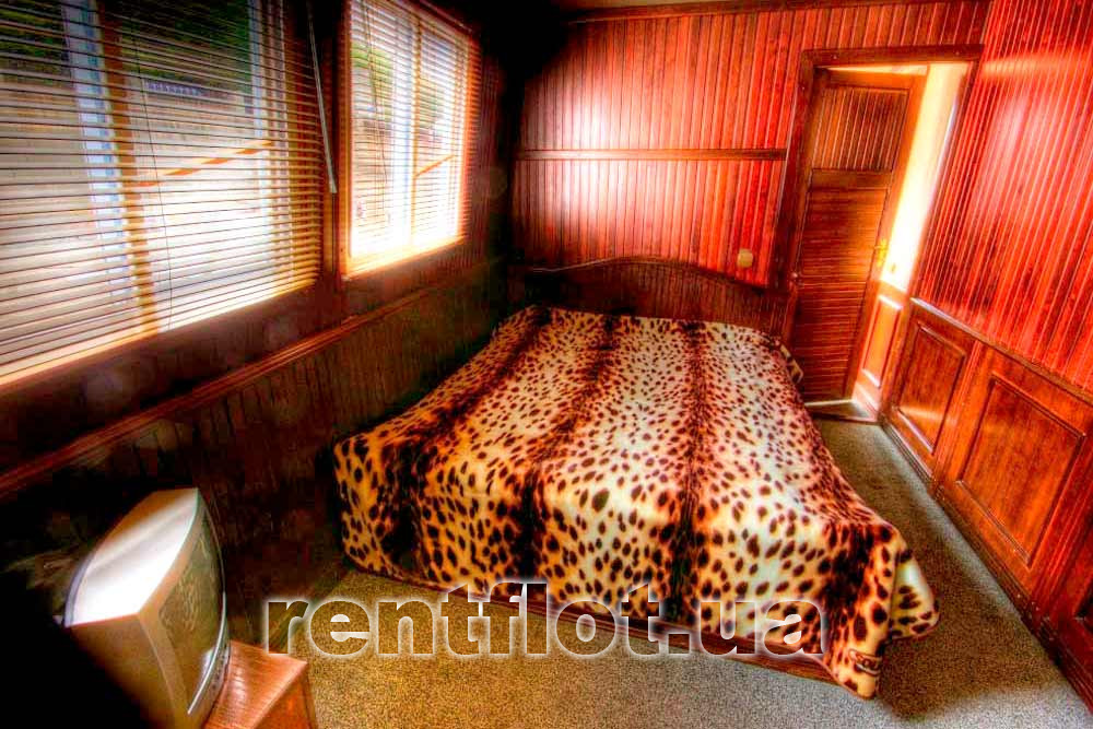 Enlarge photo of the cabin on the motor ship Edem Cabin on the motor ship Edem
