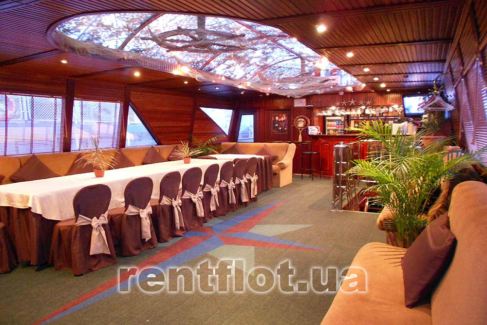 Enlarge photo of the upper deck of motor ship Edem Upper deck of motor ship Edem
