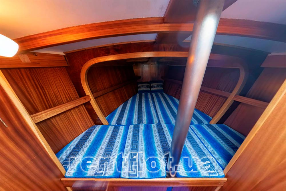 Увеличить фото каюты парусной яхты Электра Каюта парусной яхты Электра