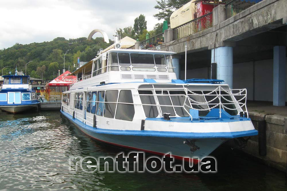 Збільшити фото теплохода Каштан-17 біля причалу Теплохід Каштан-17 біля причалу