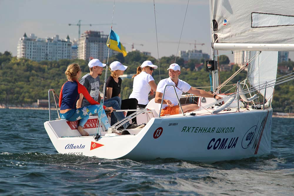 Во время парусной регаты на Черном море