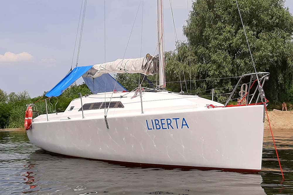 Увеличить фото парусной яхты Либерта на якоре Парусная яхта Либерта на якоре