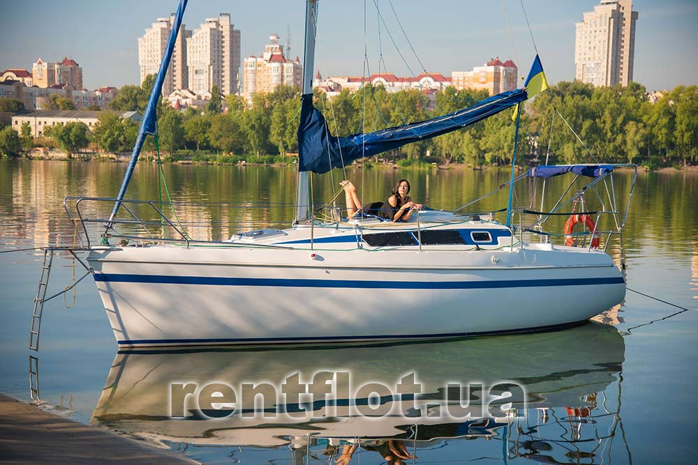 Увеличить фото парусной яхты Пегас у берега Парусная яхта Пегас у берега