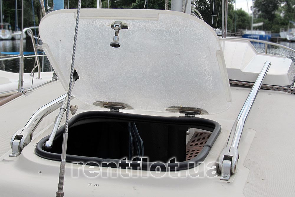 Wardroom hatch of sailing yacht Queen