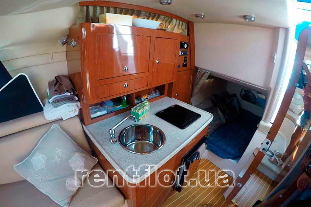 Увеличить фото оборудования камбуза моторной яхты Регал Оборудование камбуза моторной яхты Регал