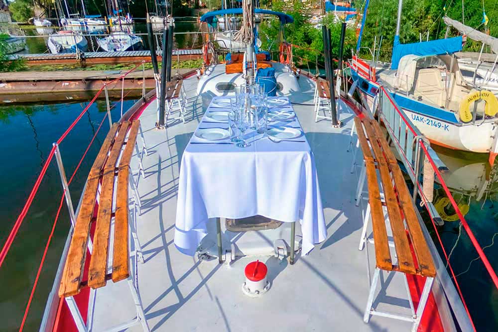 Enlarge photo of the bow part of the sailing yacht Rif The bow part of the sailing yacht Rif