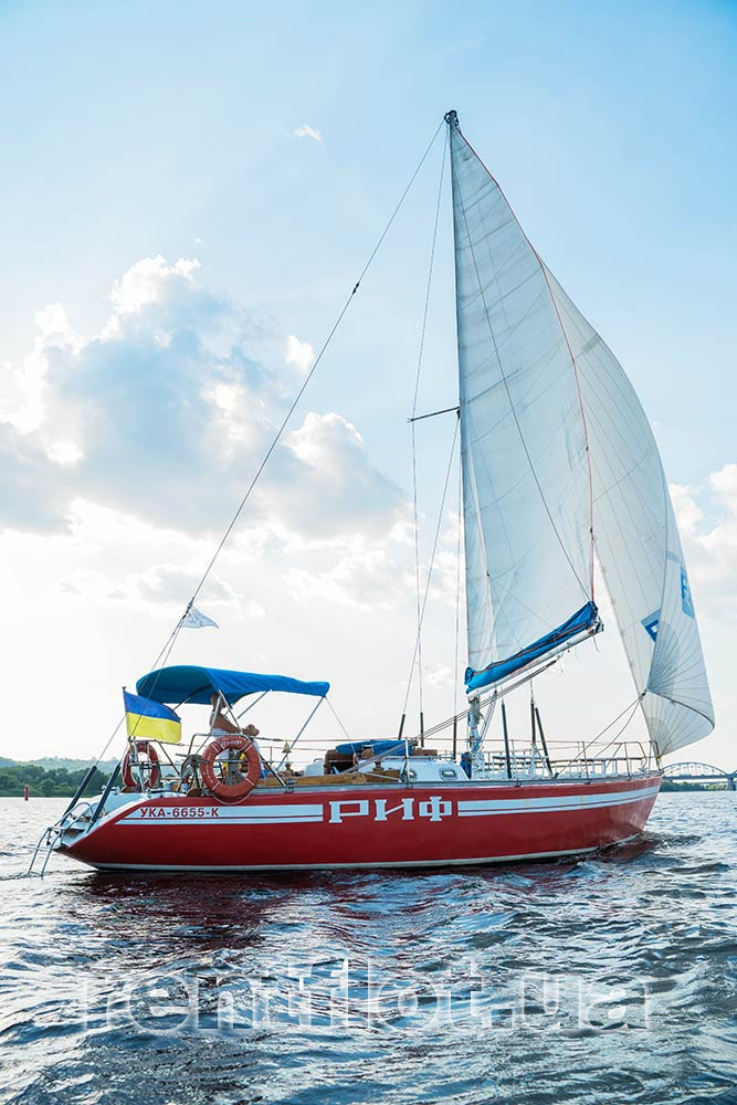 Enlarge photo of a trip on a sailing yacht Rif Sailing yacht ride Reef