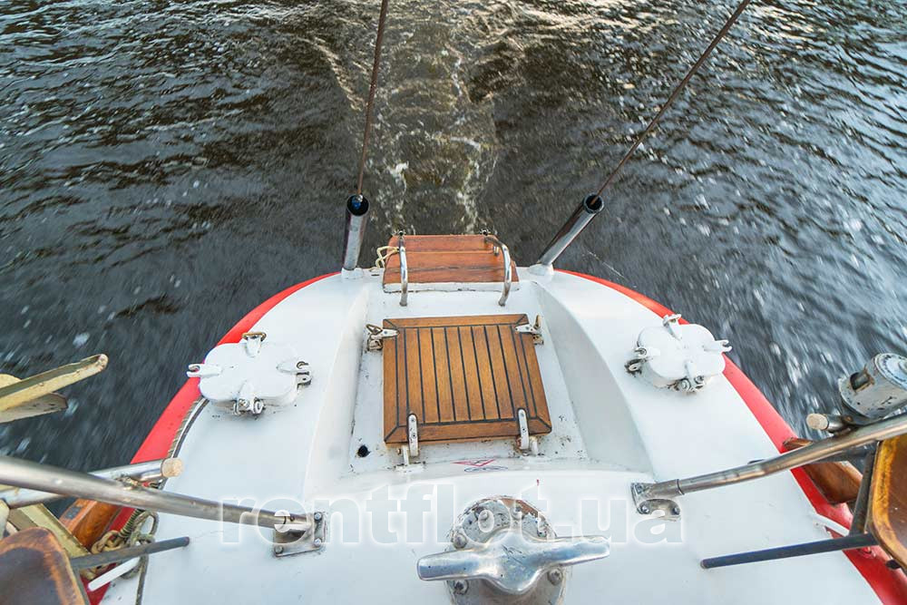 Enlarge photo of launching from sailing yacht Rif Launching from the sailing yacht Rif