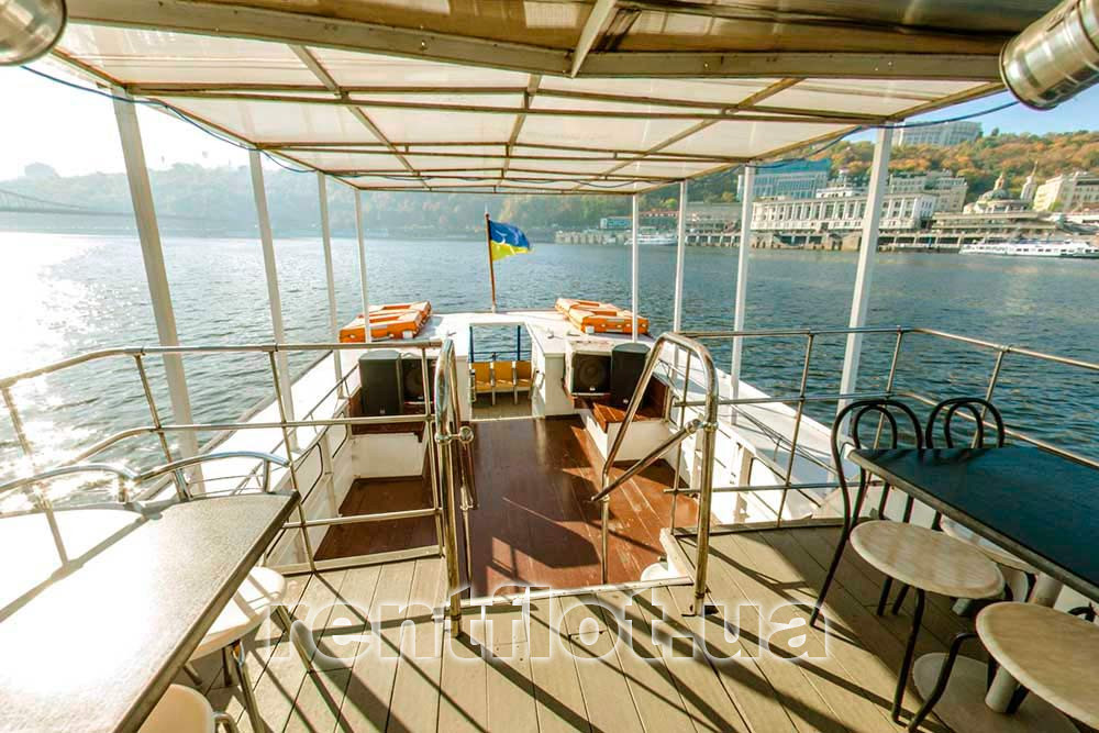 Увеличить фото спуска на корму теплохода Риверест-4 Спуск на корму теплохода Риверест-4