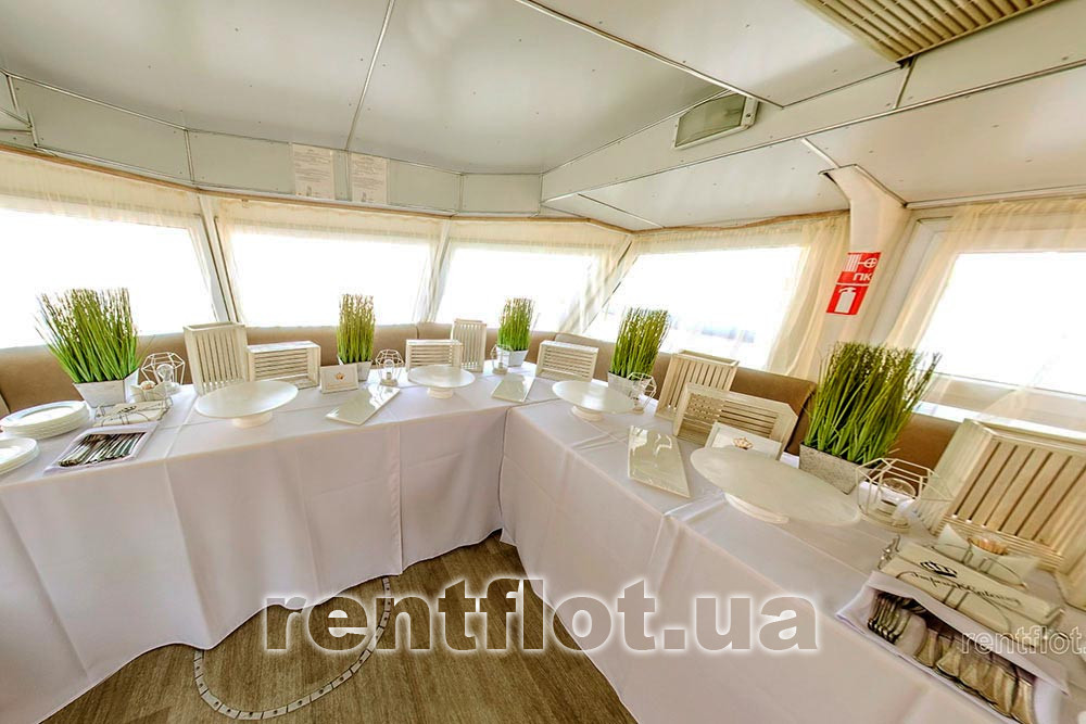 Увеличить фото свадьбы на теплоходе Риверест-4 Свадьба на теплоходе Риверест-4