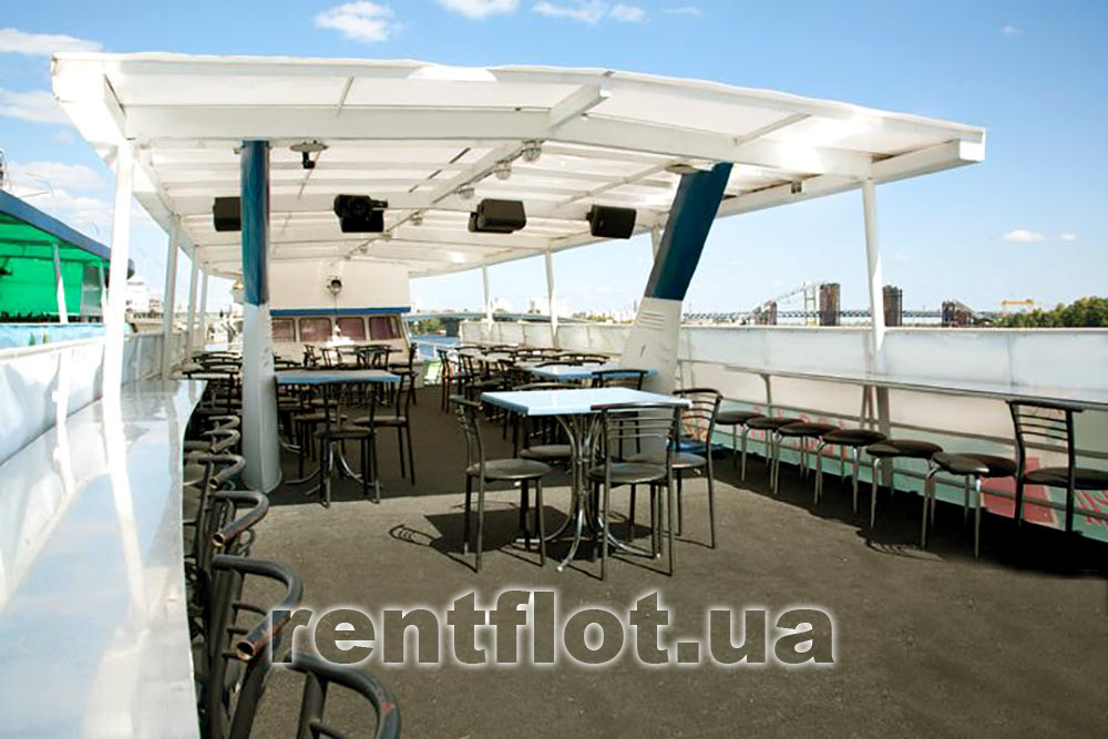 Enlarge photo on the stern of the upper deck of the motor ship Riverest At the stern of the upper deck of the motor ship Riverest