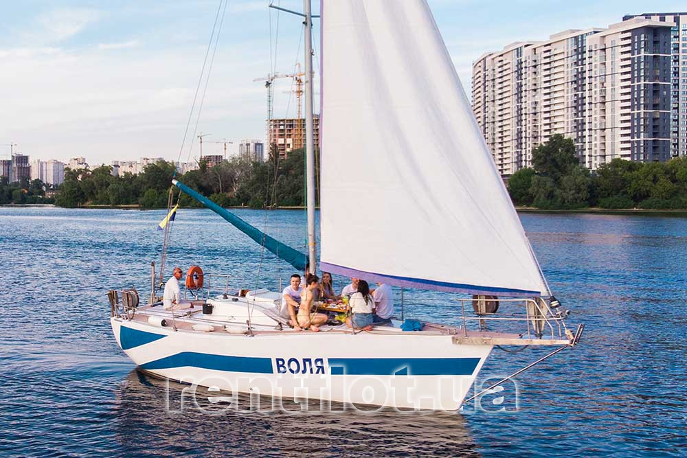 Збільшити фото прогулянки по Дніпру на парусній яхті Воля Прогулянка по Дніпру на парусній яхті Воля