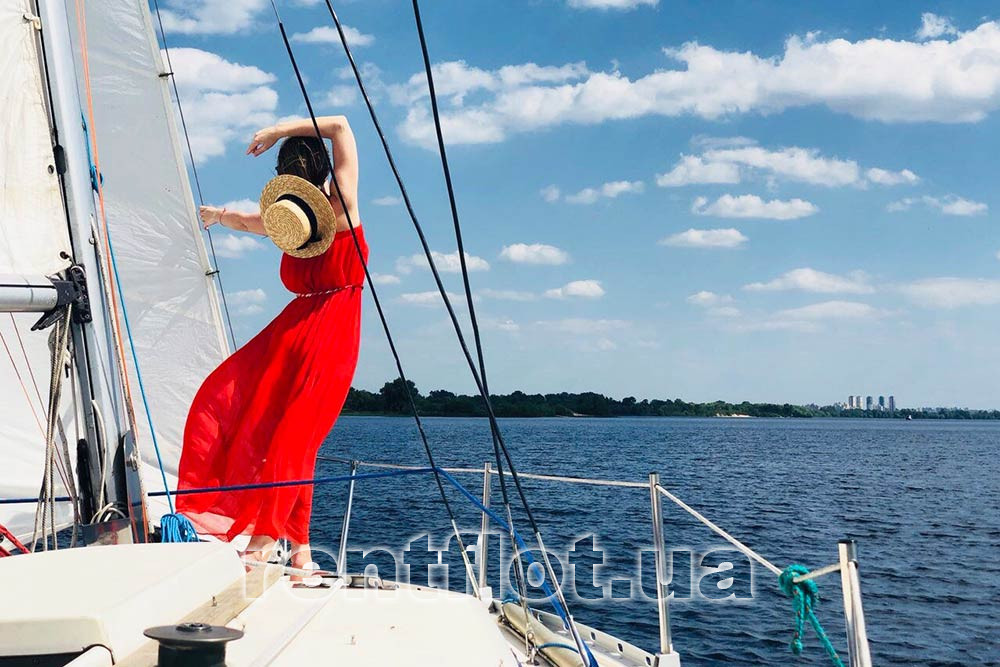 Увеличить фото праздника на парусной яхте Вальхалла Праздник на парусной яхте Вальхалла