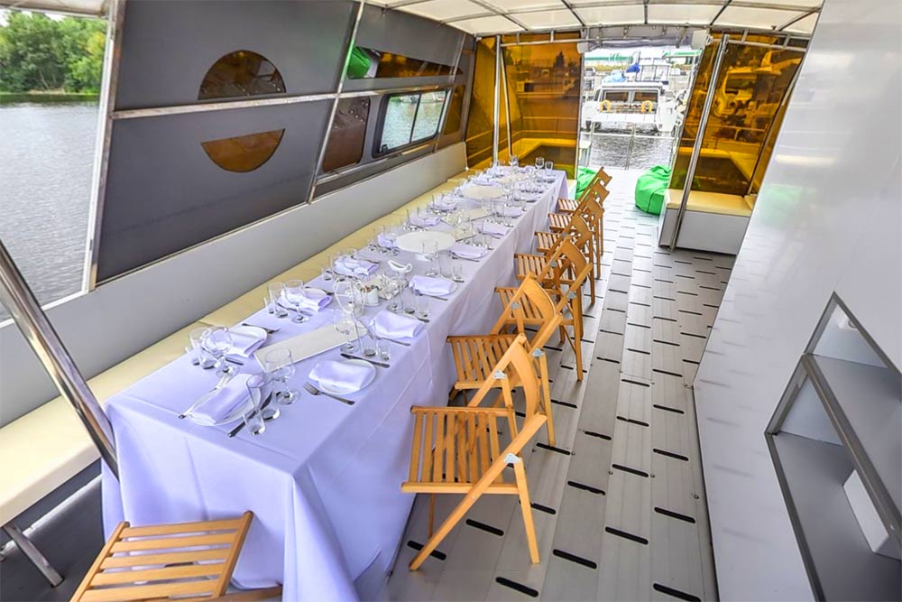 Enlarge photo of the wedding on the catamaran Fiesta Wedding on the catamaran Fiesta