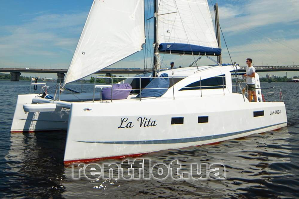 Catamaran La Vita