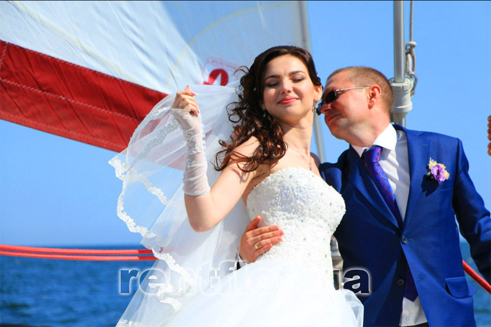 Enlarge photo of the wedding on the Aladdin catamaran Wedding on catamaran Aladdin