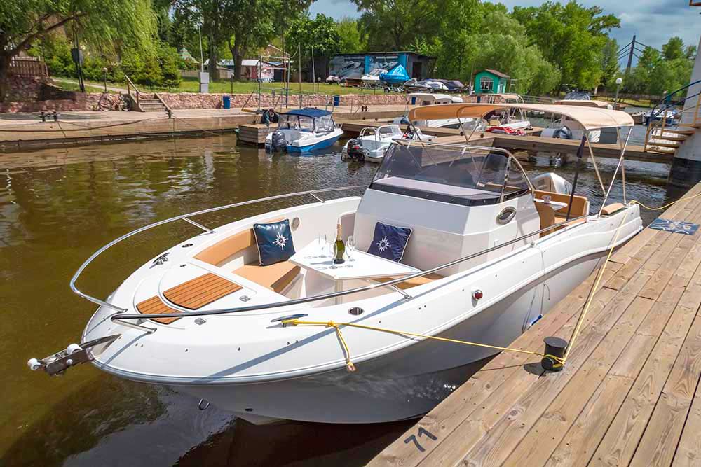 Enlarge photo of open bow cockpit of motor boat Atlantic-750 Open bow cockpit of motor boat Atlantic-750