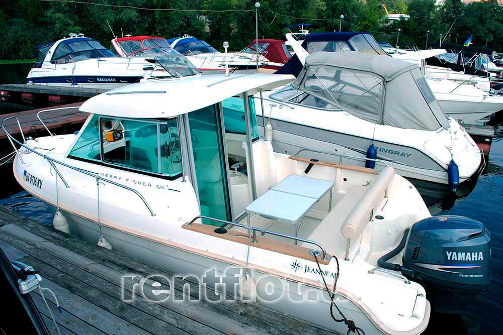 Кормовой кокпит катера Жено-625