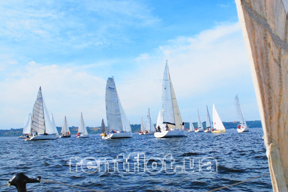 Corporate sailing regatta in Obolon in full swing