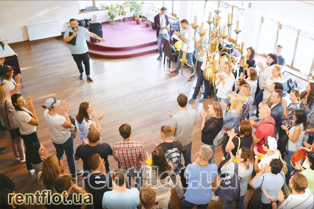 Enlarge the photo of the team at the award ceremony for the participants of the corporate regatta The team at the awards ceremony for the participants of the corporate sailing regatta