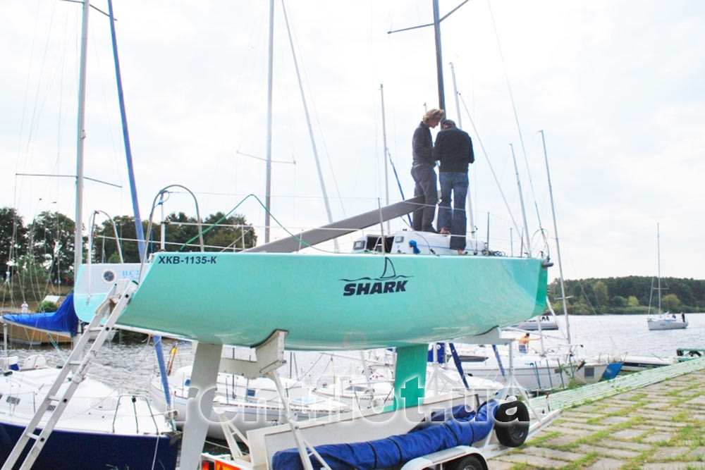 Preparation of the yacht for a corporate sailing regatta