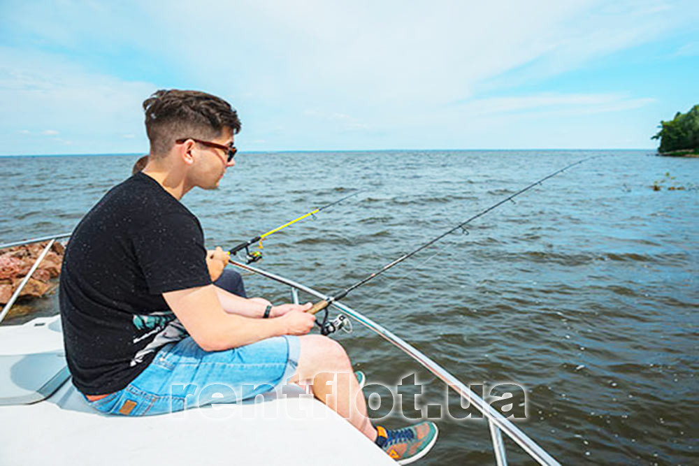 Enlarge photo of fishing on motor yacht Cruiser-720 Fishing on a motor yacht Cruiser-720