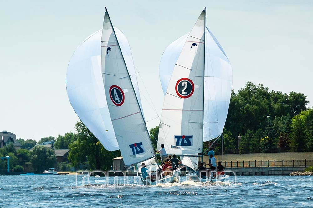 Збільшити фото завершення корпоративної парусної регати на річці Дніпро Завершення корпоративної парусної регати на річці Дніпро