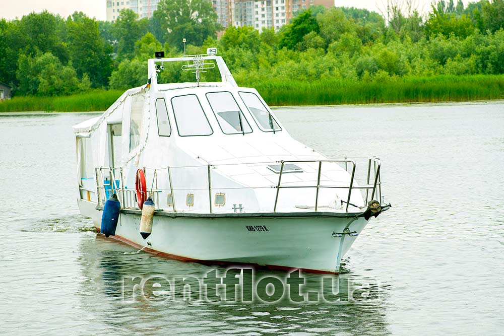 Enlarge photo of the exterior view of motor ship Svoy Exterior view of motor ship Svoy