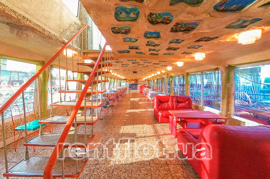 Увеличить фото основного салона на теплоходе Эльбрус Основной салон на теплоходе Эльбрус