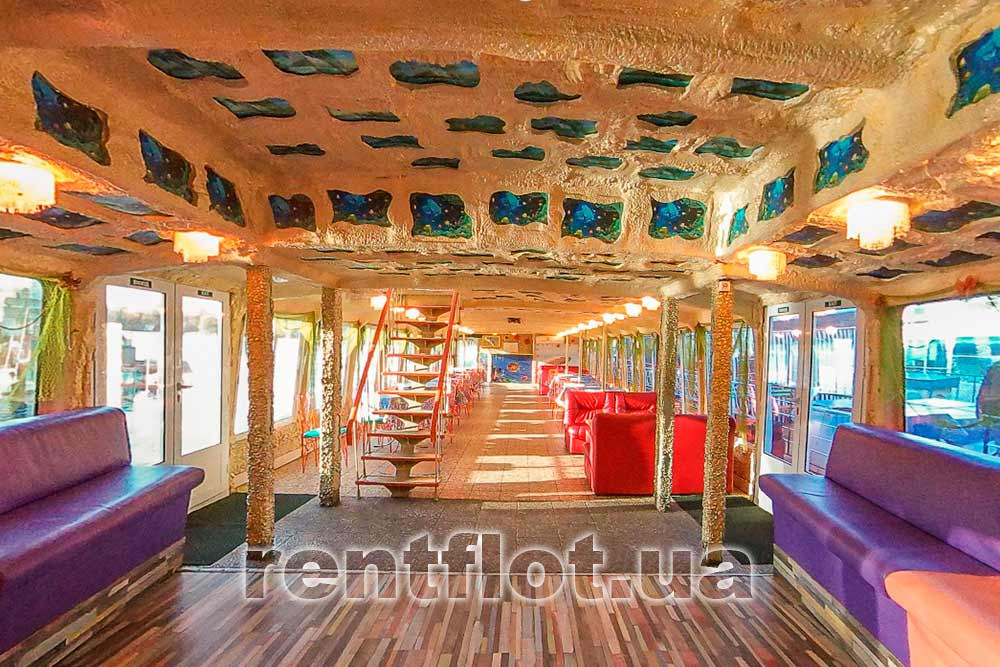 Увеличить фото вида на основной салон нижней палубы теплохода Эльбрус Вид на основной салон нижней палубы теплохода Эльбрус