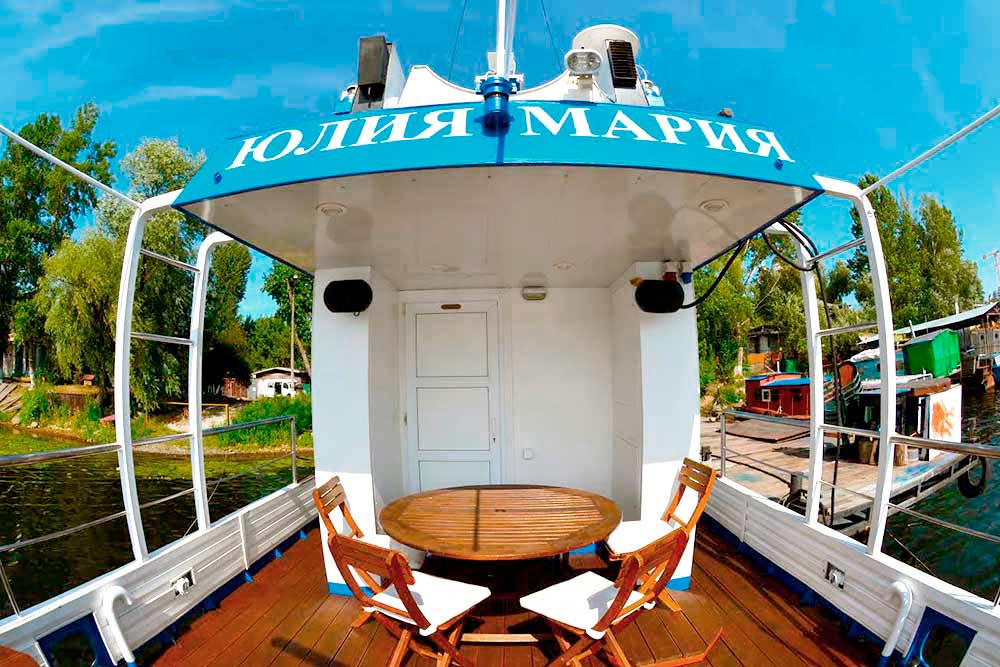 Збільшити фото відпочинку на теплоході Юлія Марія Відпочинок на теплоході Юлія Марія