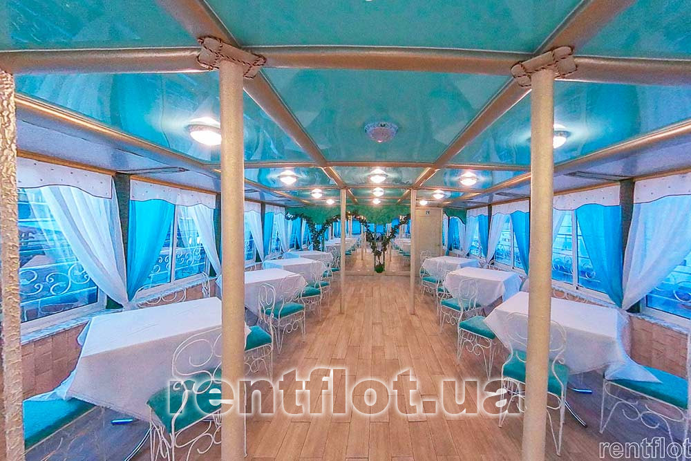 Збільшити фото салону нижньої палуби теплохода Каштан-2 Салон нижньої палуби теплохода Каштан-2