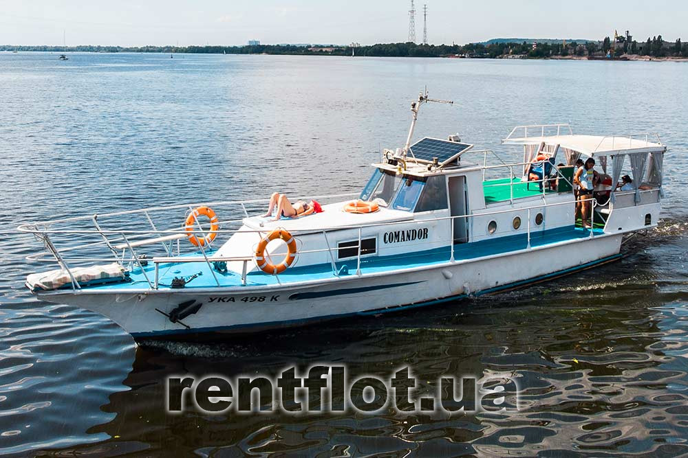 Збільшити фото дівич-вечора на теплоході Командор Дівич-вечір на телоходе Командор