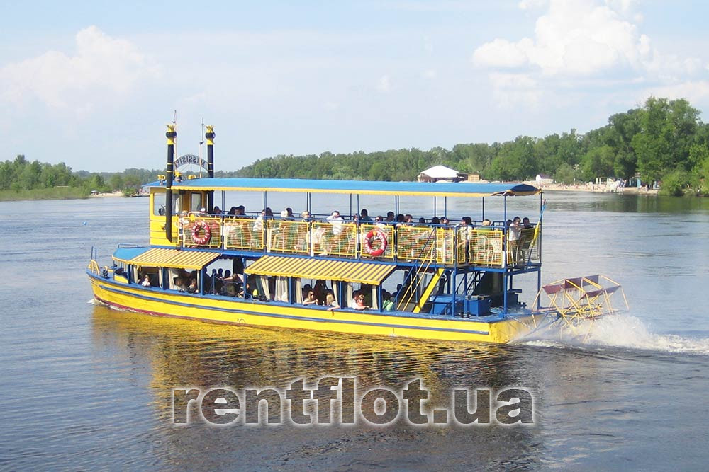 Enlarge photo of a summer cruise on the Mississippi motor ship Summer boat trip Mississippi