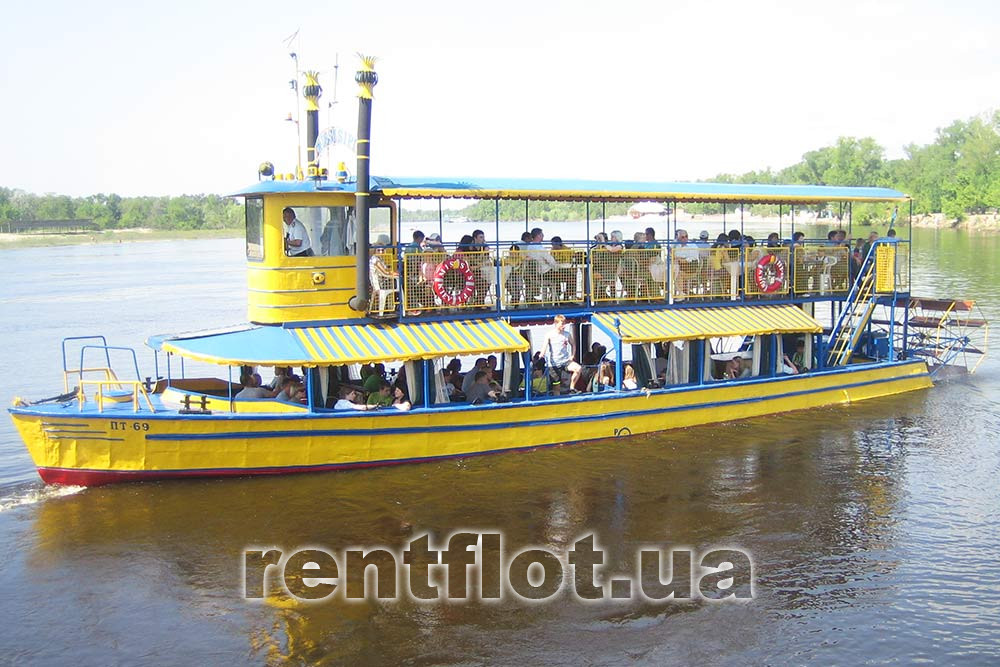 Enlarge photo of a corporate party on the Mississippi motor ship Corporate party on the ship Mississippi