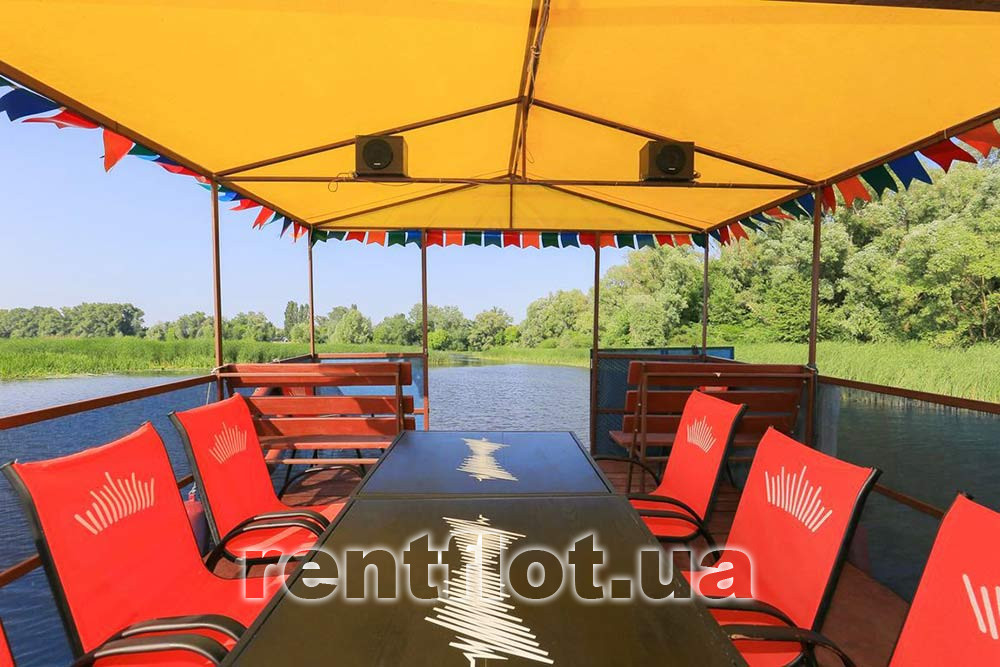 Збільшити фото носової частини теплохода Річковий Трамвайчик Носова частина теплохода Річковий Трамвайчик