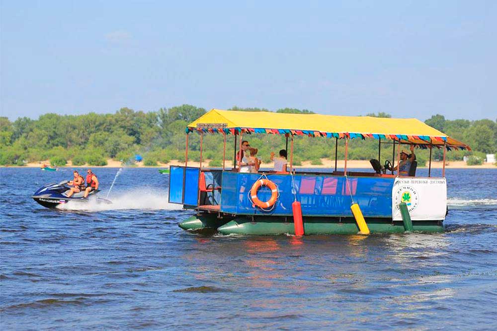 Збільшити фото теплохода Річковий Трамвайчик на ходу Теплохід Річковий Трамвайчик на ходу