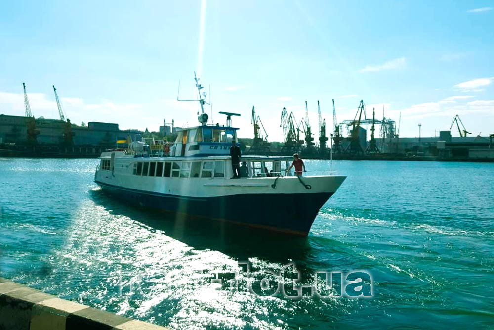 Enlarge photo of the side view of motor ship Split Side view of motor ship Split